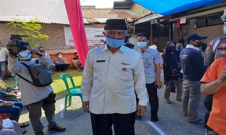 Wali Kota Padang Sidak Penyaluran BLT di Kantor Pos
