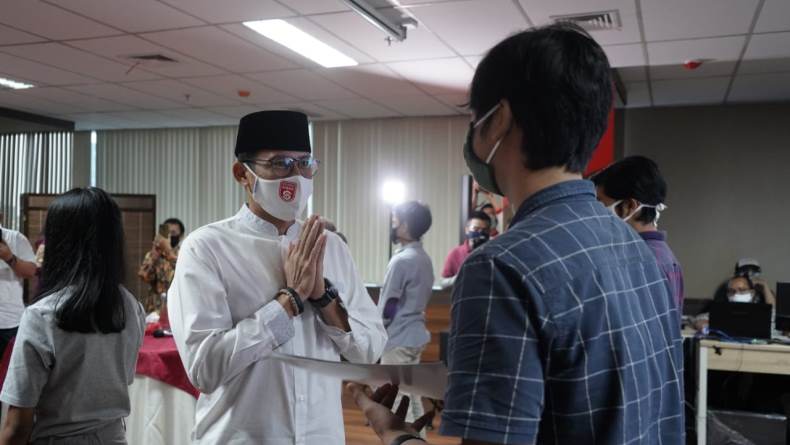 Dari Sandiaga Uno, KAHMI Salurkan Beasiswa kepada Mahasiswa Terdampak Corona