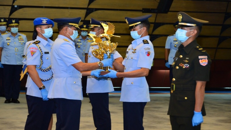 Letda Pnb Ravi Rahmat, Putra Payakumbuh Lulusan Terbaik Sekolah Penerbang TNI AU