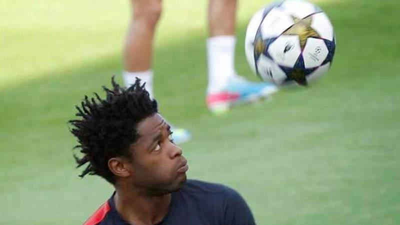 Mantan Pemain Arsenal Ini Jual Mobil karena Tak Sanggup Beli Bensin