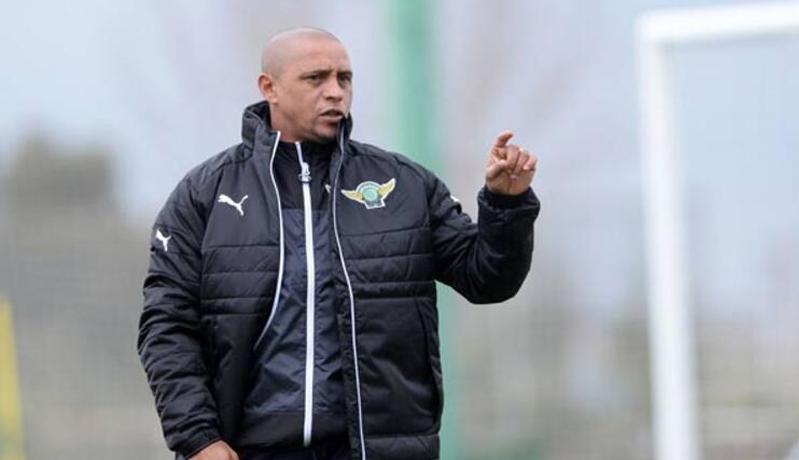 Pilih Lionel Messi atau Cristiano Ronaldo? Ini Jawaban Roberto Carlos