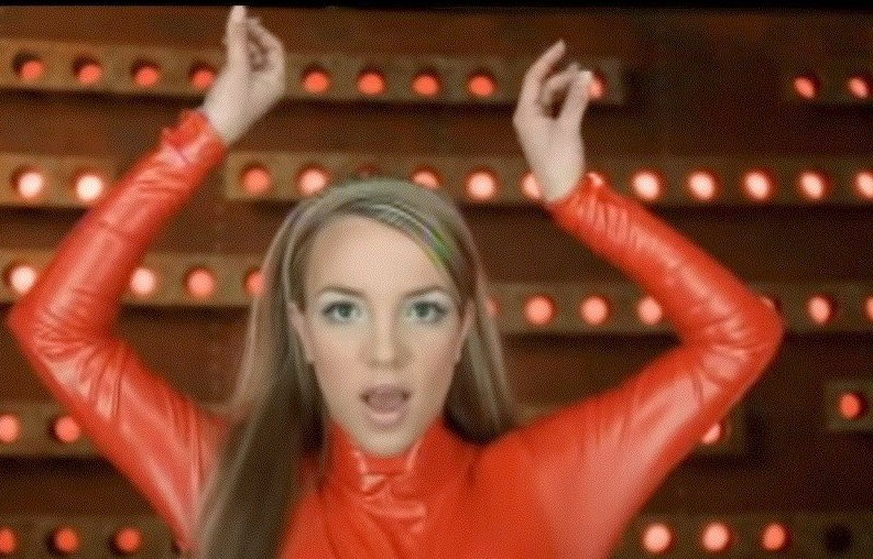 Makna Baju Merah Britney Spears pada Lagu Oops! I Did It Again
