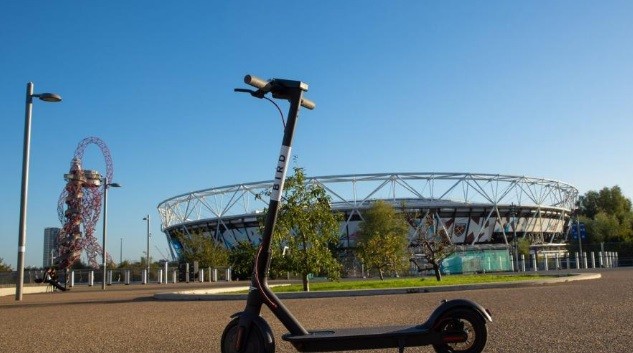 Kurangi Kepadatan Kendaraan Umum, Inggris Izinkan Masyarakat Pakai Skuter Listrik