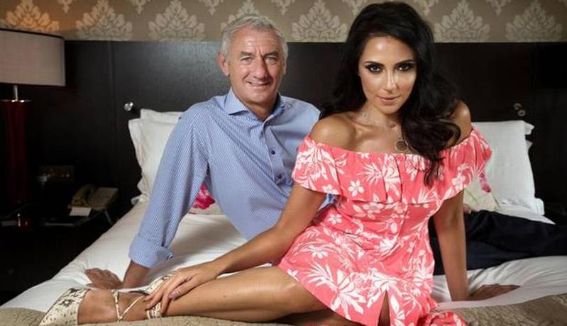 Tua-Tua Keladi, 8 Mantan Pesepak Bola Ini Kencani Wanita Seksi yang Jauh Lebih Muda