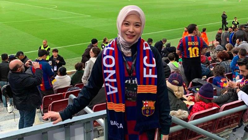 Hijabers Cantik asal Korsel Kagumi Barcelona sejak Remaja