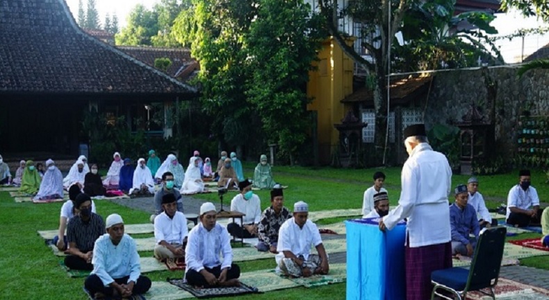 Amien Rais Jadi Khatib Salat Id, Ajak Umat Muslim Bersabar Hadapi Cobaan Pandemi Covid-19