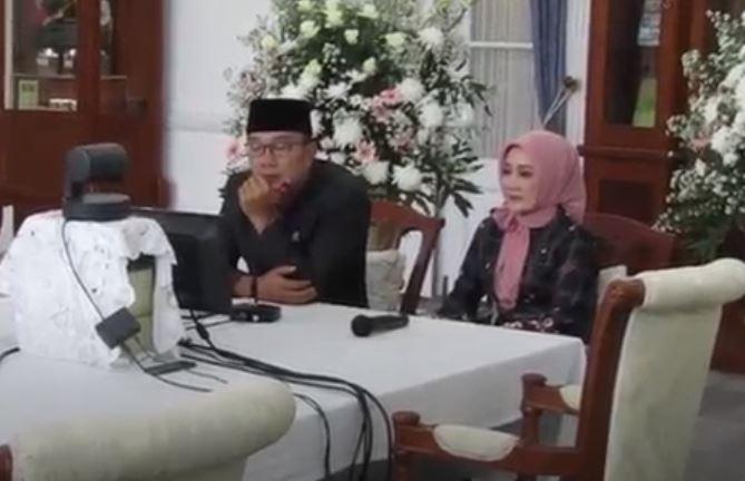  Ridwan Kamil Halalbihalal dengan Bupati dan Wali Kota Melalui Virtual