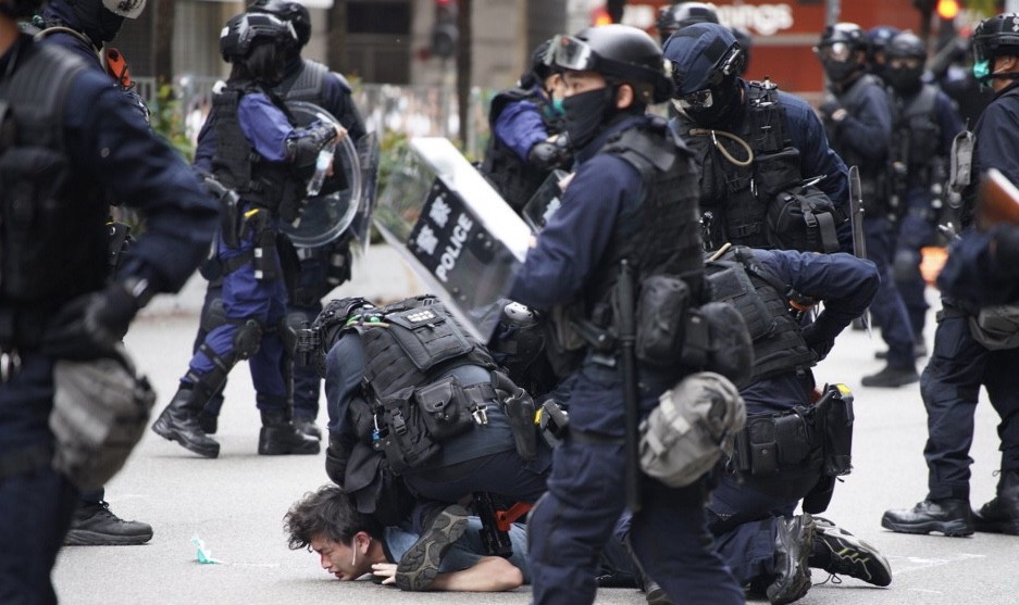 Pejabat Hong Kong Kaitkan Demonstrasi Pro-Demokrasi dengan Terorisme