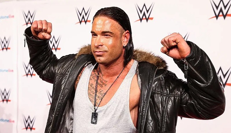 5 Pesepak Bola yang Kini Berubah Menjadi Kekar Berotot, Ada yang Jadi Atlet WWE