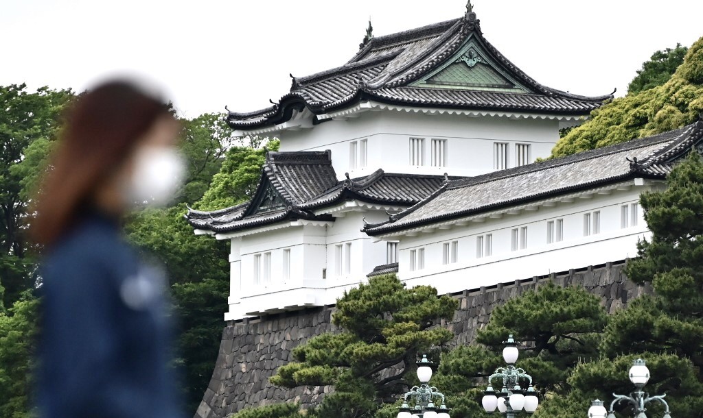 Pria Jepang Ditangkap karena Menyusup ke Istana Kekaisaran dengan Berenang