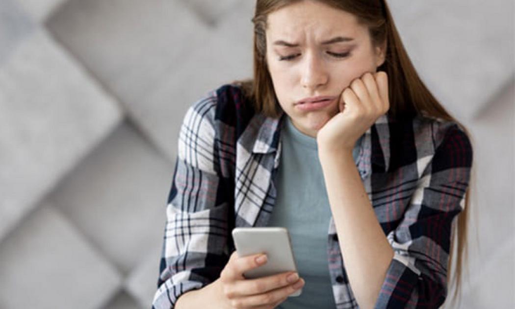 9 Tanda Anda Terlalu Bergantung kepada Pasangan, Nomor 3 Sering Kepo