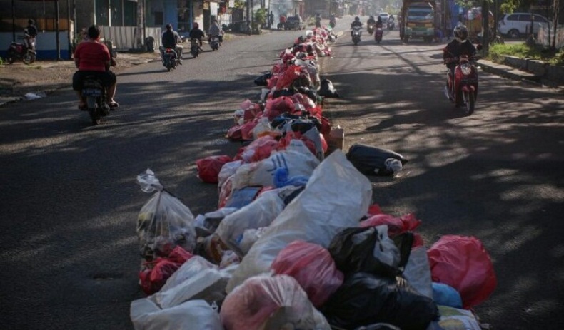 Lebaran, Sampah Rumah Tangga Menumpuk di Ciledug
