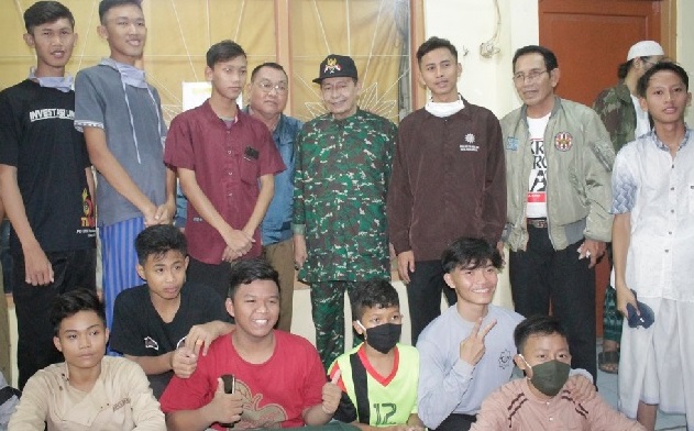 Kisah Habib Luthfi Zakat Ratusan Ton ke Fakir Miskin