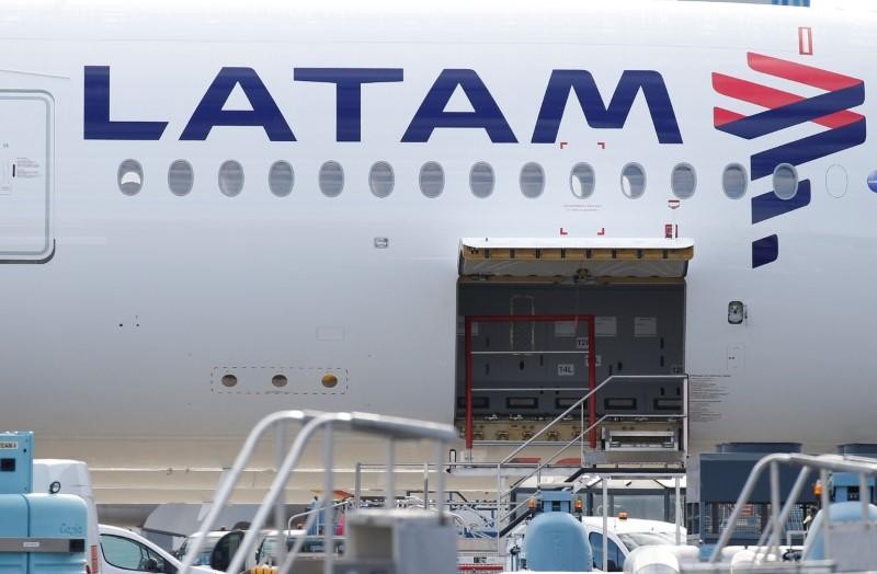 Maskapai Terbesar Amerika Latin Latam Airlines PHK 2.700 Karyawan