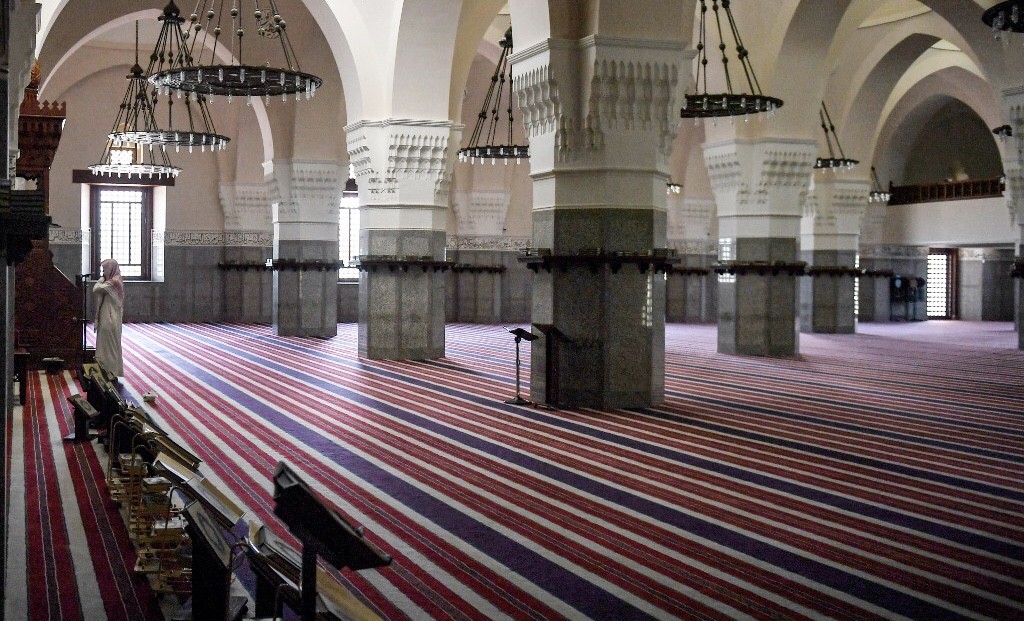 Masjid di Arab Saudi Mulai Gelar Salat Jumat Pekan Depan, kecuali Makkah