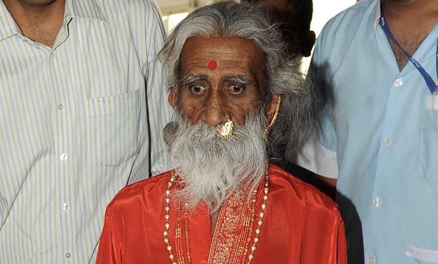 Pria India yang Klaim Tak Makan dan Minum Puluhan Tahun Meninggal di Usia 90 Tahun