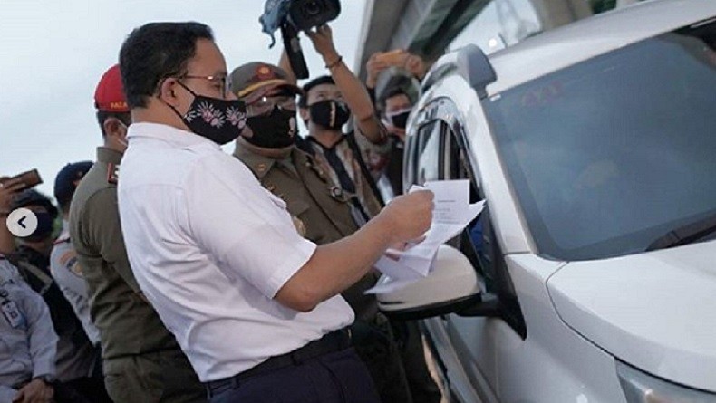 Awas, Anies Baswedan Ikut Langsung Razia SIKM di Tol Karawang Timur