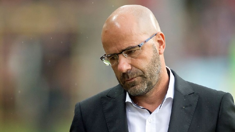 Peter Bosz Tak Habis Pikir Bayer Leverkusen Bisa Kalah Telak 1-4