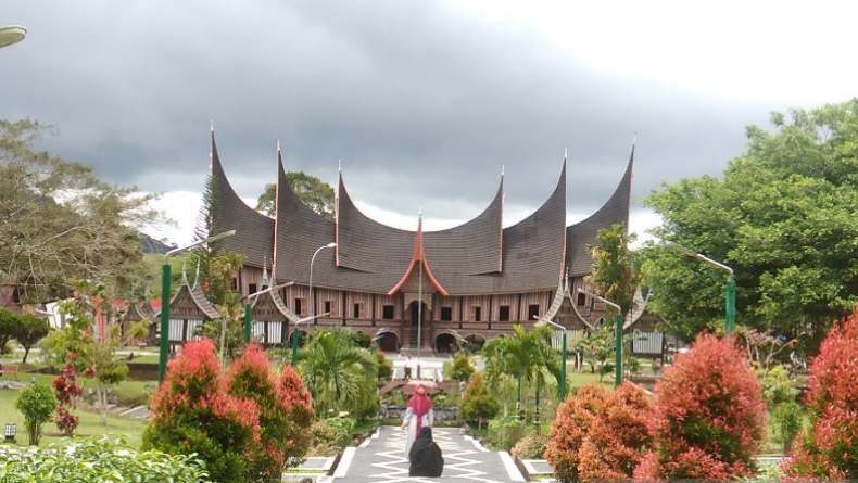 Pemprov Sumbar Minta Seluruh Daerah Siapkan Konsep Wisata untuk New Normal
