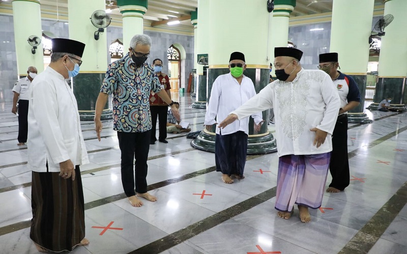 Masjid Agung Kauman Semarang Terapkan Skema New Normal, Ganjar: Kita Latihan