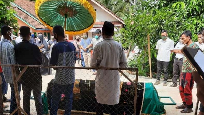 Diduga Oplos Miras dengan Sanitizer, Pemuda di Makassar Tewas Setelah 6 Hari Kritis