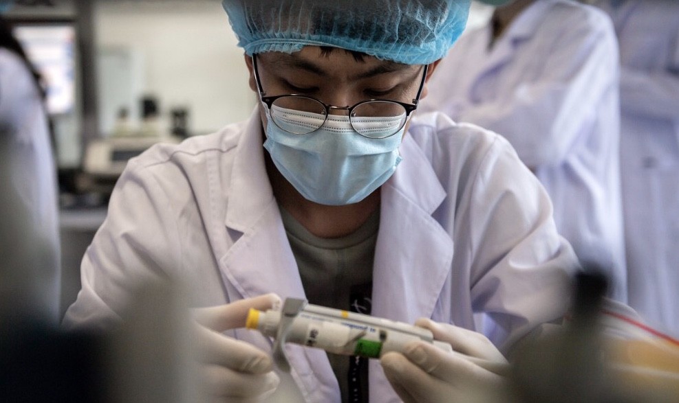 Vaksin Virus Corona Buatan China Siap Dipasarkan Paling Cepat Akhir 2020