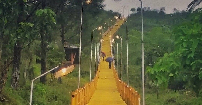 Jelajahi Tangga Eksotis Gunung Galunggung, Pemandangan Indah dan Instagramable
