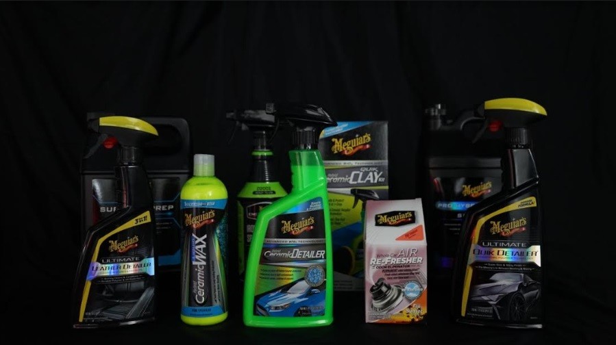 Ingin Menghilangkan Kotoran dan Baret? Jangan Sembarang Memoles Mobil