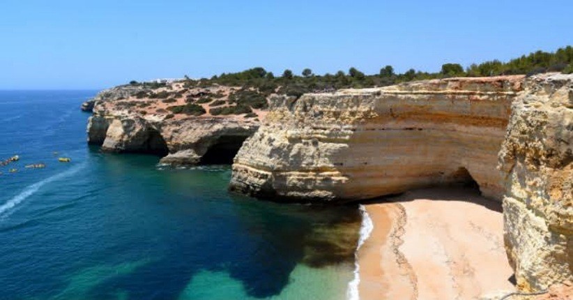 5 Negara Ini Izinkan Turis Masuk Tanpa Karantina, No 2 Tempat Lahir Cristiano Ronaldo