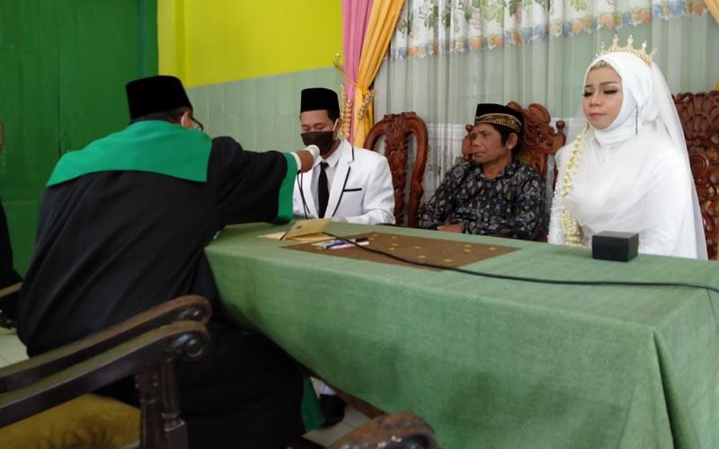 Warga Kulonprogo Kini Bisa Akad Nikah di Luar KUA