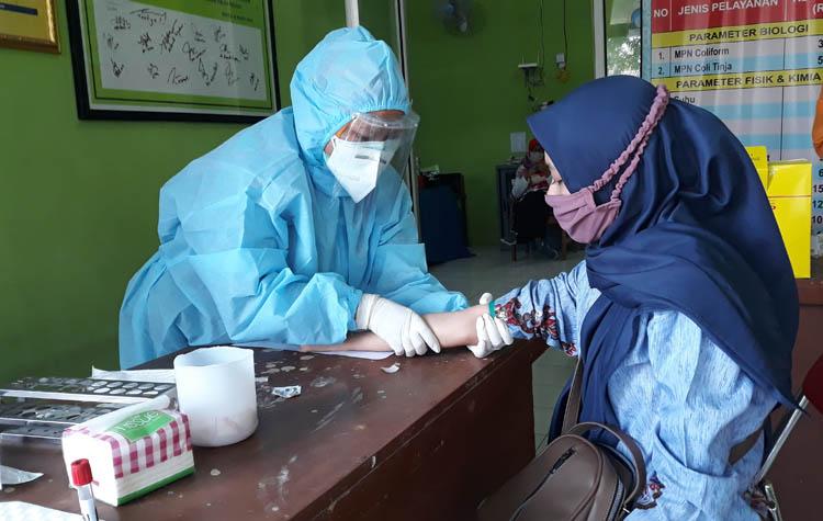250 Pedagang Pasar dari 10 Pasar di Yogyakarta Ikuti Rapid Test