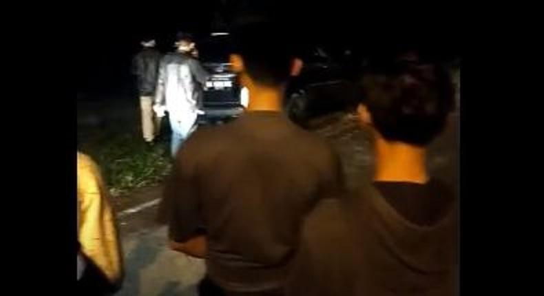 Laki-Laki dan Perempuan yang Pingsan dan Telanjang dalam Mobil Diduga PNS Asahan