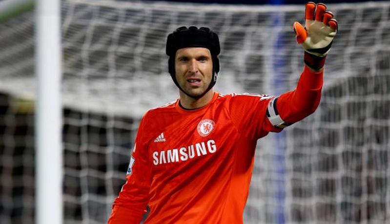 Pensiun dari Sepak Bola, Petr Cech Fokus Jadi Drumer Band