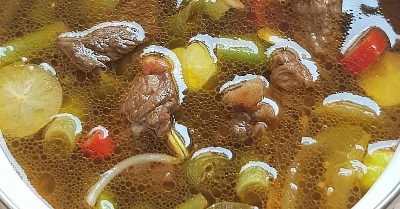 Asem-Asem Daging untuk Makan Malam, Rasanya Segar Pakai Belimbing Wuluh