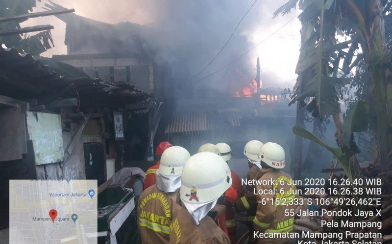 Kebakaran di Mampang Prapatan Diduga akibat Korsleting, Kerugian Ditaksir Rp850 Juta
