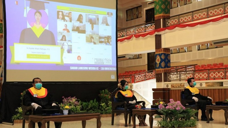 Pandemi Covid-19, Universitas Udayana Wisuda 670 Mahasiswa secara Daring