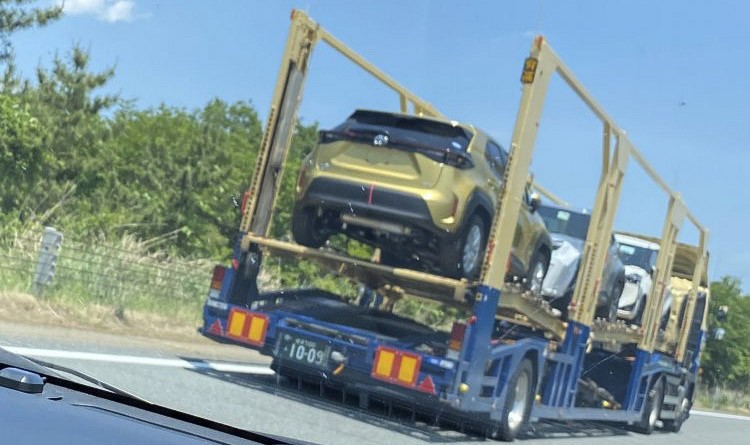 Toyota Yaris Cross Tertangkap Kamera Diangkut Mobil Towing