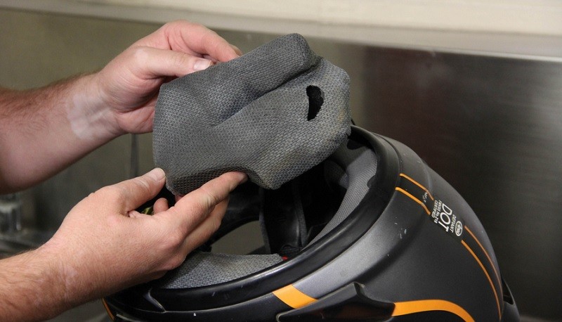 Menjaga Helm agar Tidak Terpapar Virus, Ini yang Harus Diperhatikan