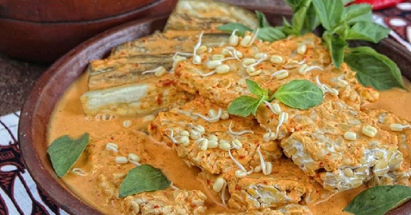 Cara Membuat Pecel Tempe Terong, Makanan Tradisional Sederhana yang Lezat