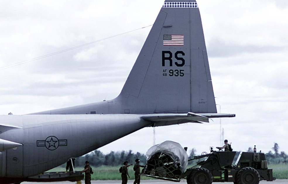 Pesawat Hercules Angkut Puluhan Tentara AS Tabrak Tembok saat Mendarat di Irak