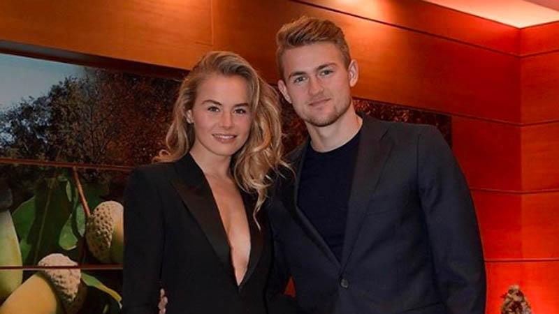 Si Cantik Annekee Molenaar ‘Jinakkan’ Matthijs De Ligt di Meja Makan