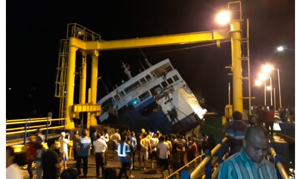Kronologi KM Dharma Rucitra III Nyaris Tenggelam di Pelabuhan Padangbai Bali