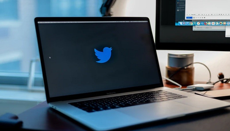 Twitter Uji Reaction untuk Tweet