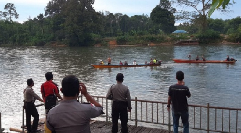 Kapal Karam di Sungai Mendalam Kapuas Hulu, 1 Orang Hilang Diduga Tenggelam