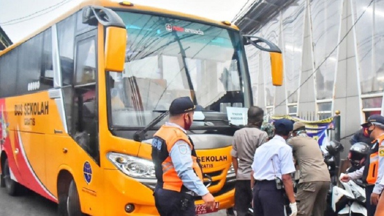 1.145 Penumpang KRL Jabodetabek Beralih ke Layanan Bus Gratis