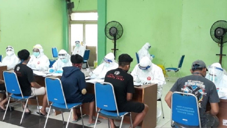 Takut Tes Covid-19, Pedagang di Pasar Bunga Rawa Belong Pilih Tutup