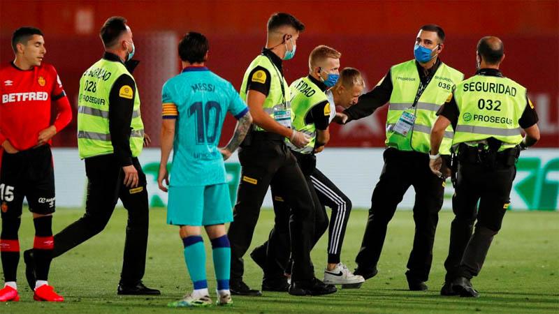 Dituntut usai Masuk Lapangan, Fans Lionel Messi Tak Menyesal