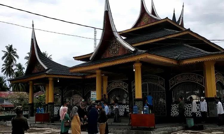 Pemkab Padang Pariaman Terapkan Aturan Protokol Kesehatan di Objek Wisata