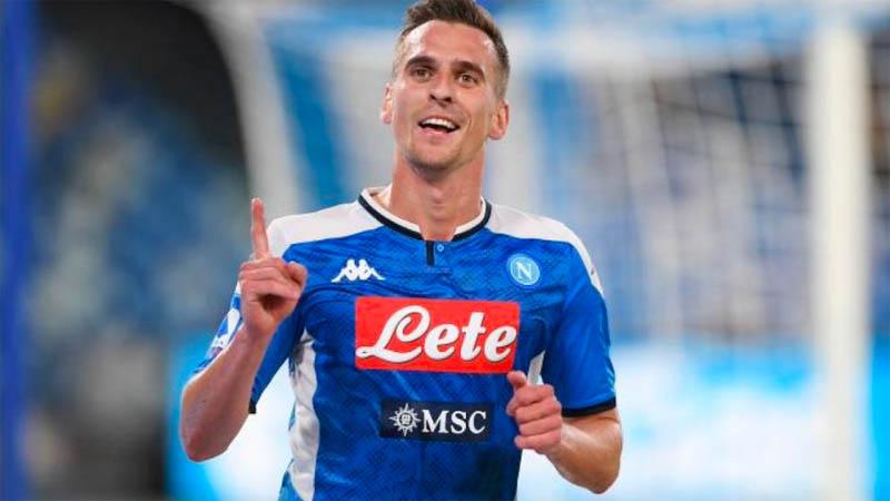Juventus Masih Memburu Striker Napoli Arkadiusz Milik