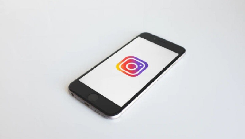 Saingi Twitter, Instagram Jadi Sumber Berita Populer untuk Kaum Muda
